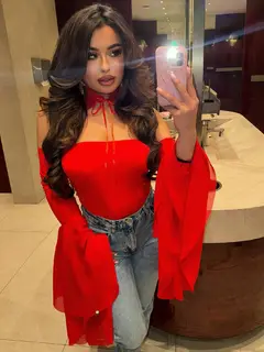 Ainur escort in Hong Kong
