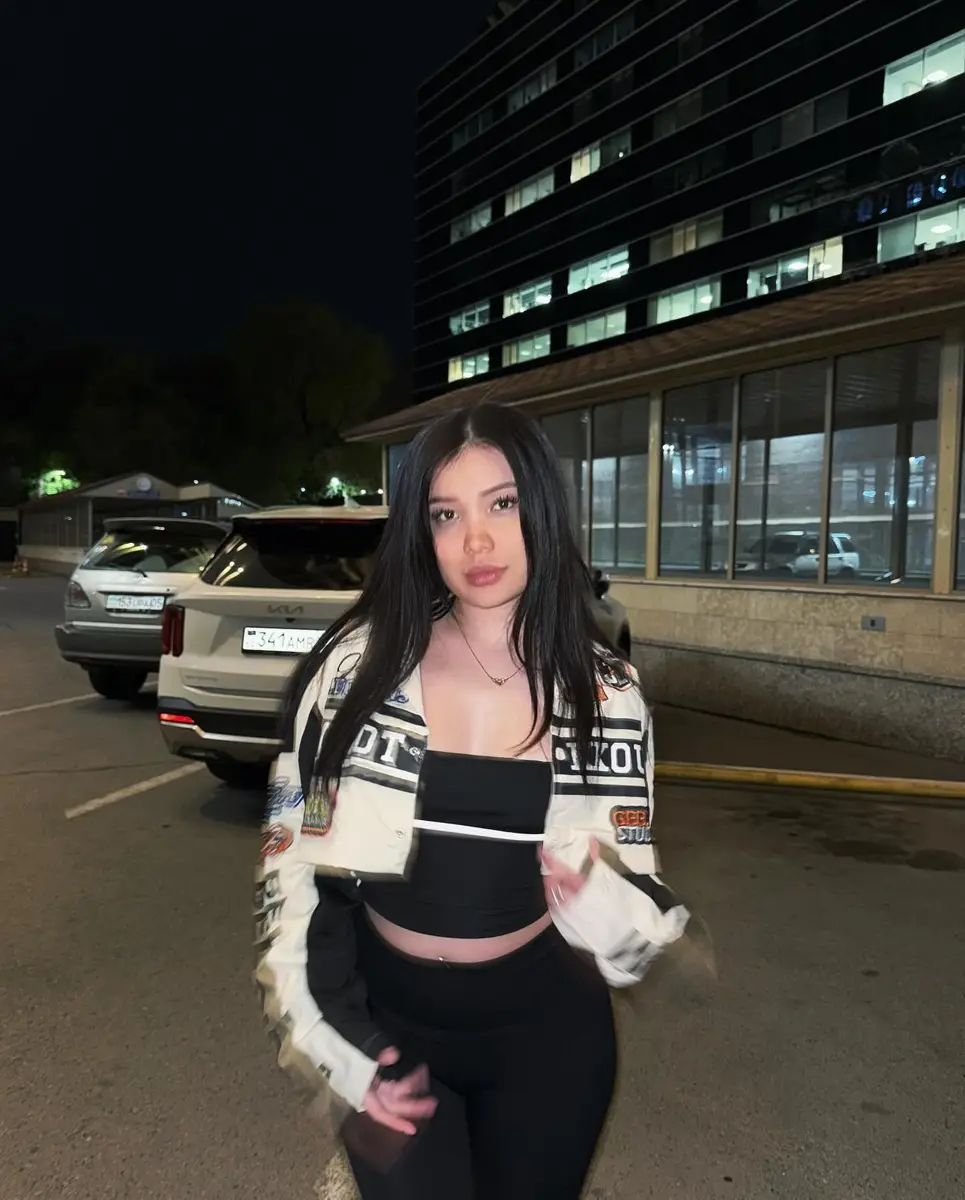 Altynai escort in Hong Kong