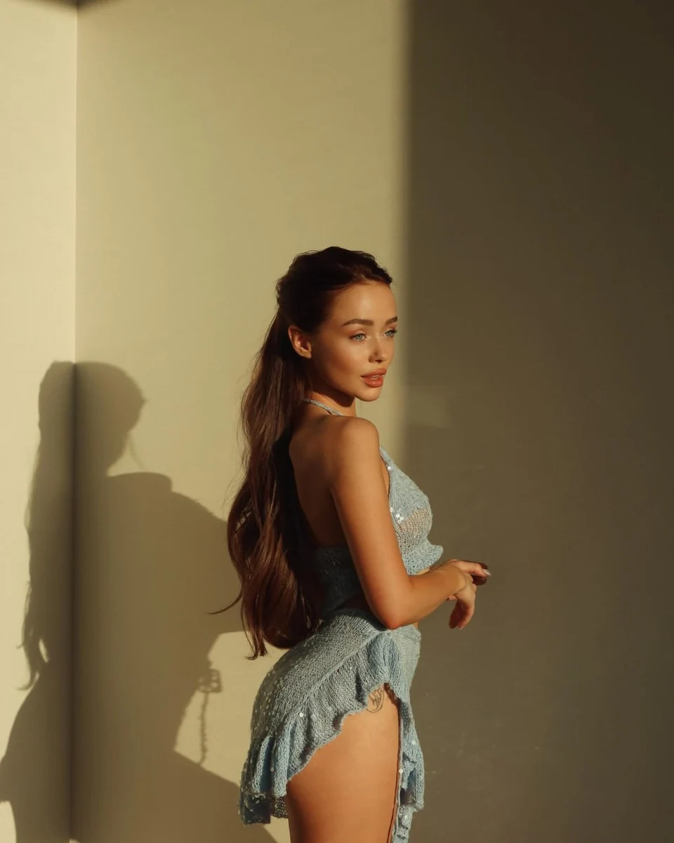 Anna escort in Hong Kong