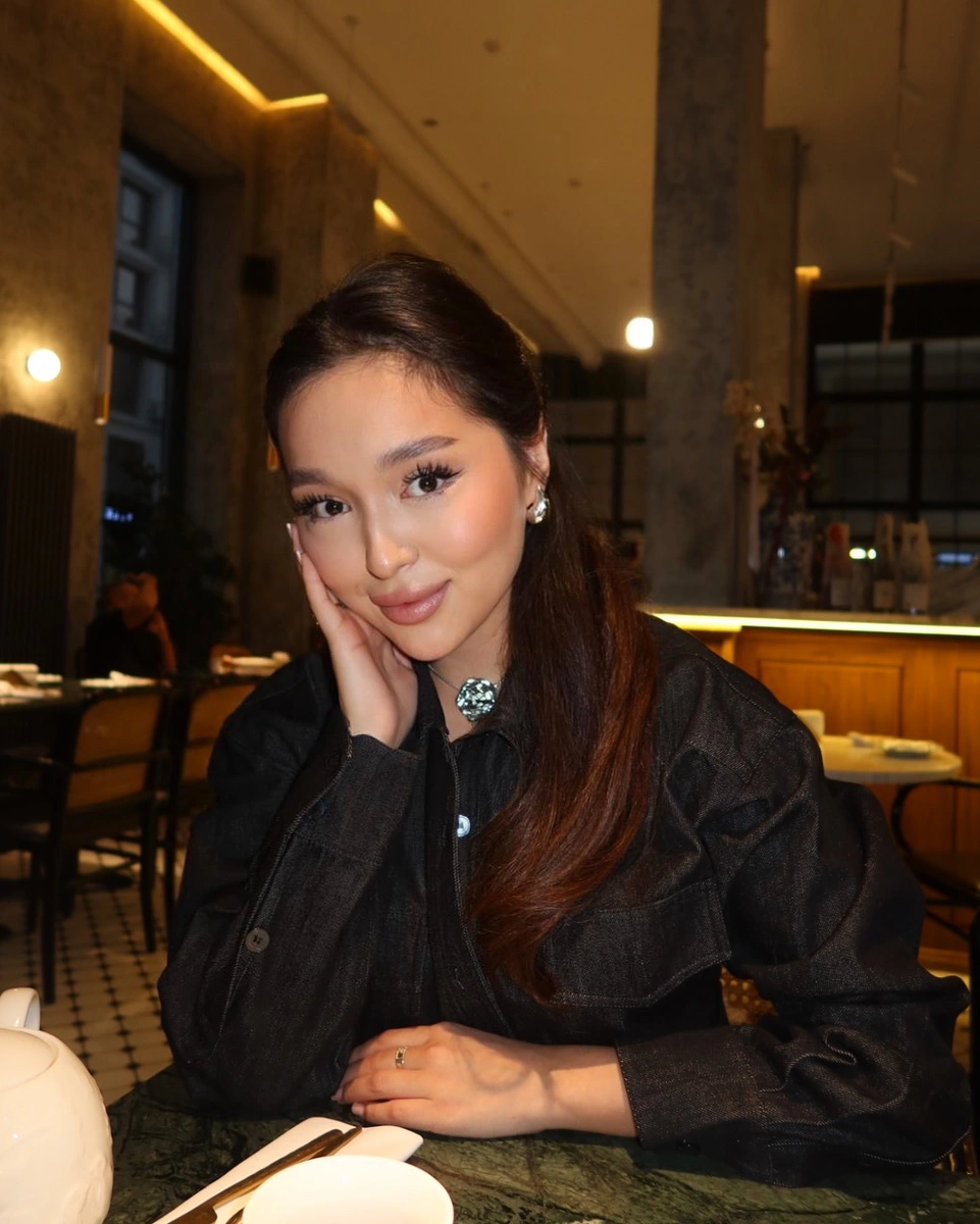 Balgyn escort in Hong Kong