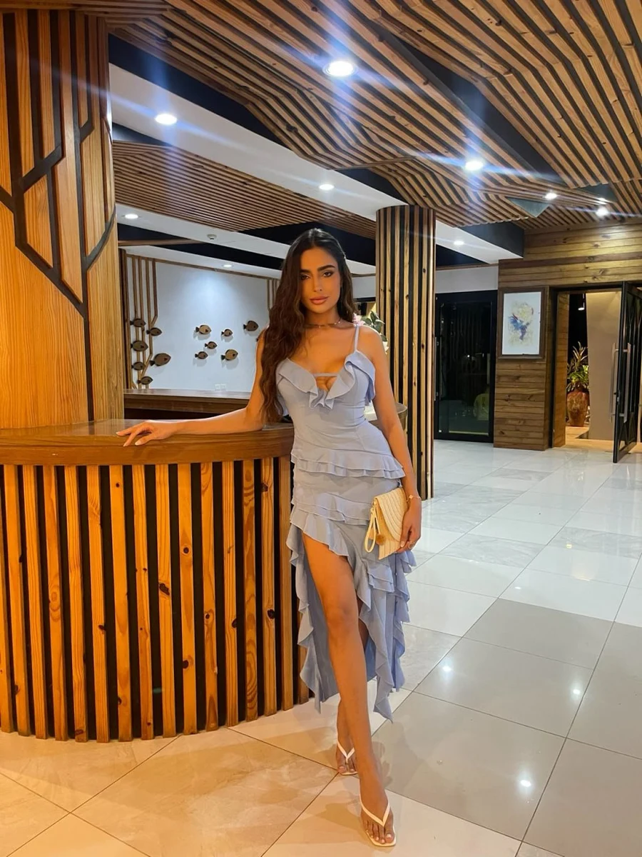 Bevina escort in Hong Kong