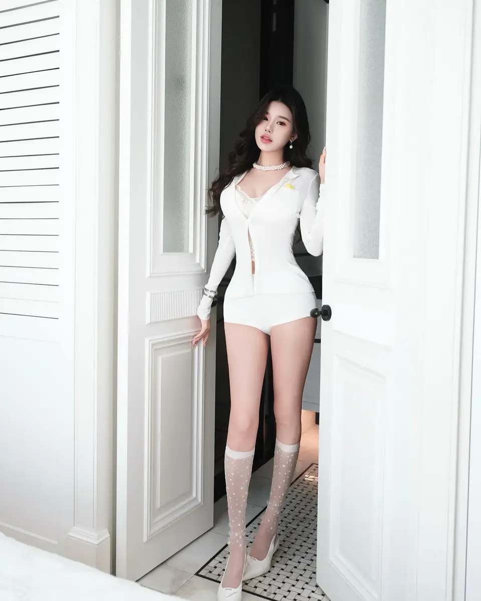 Chandni escort in Hong Kong
