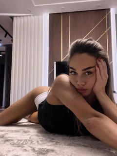 Clarissa escort in Hong Kong
