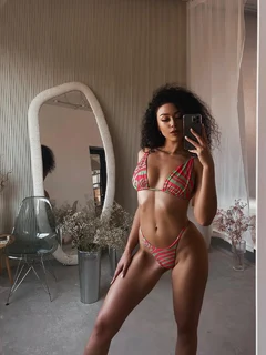 Darya escort in Hong Kong