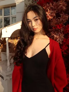 Gulmira escort in Hong Kong