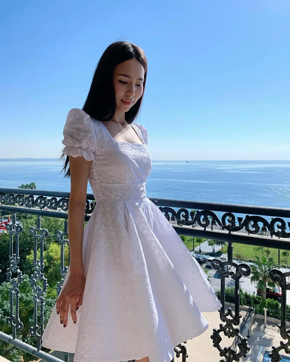 Gulnara escort in Hong Kong