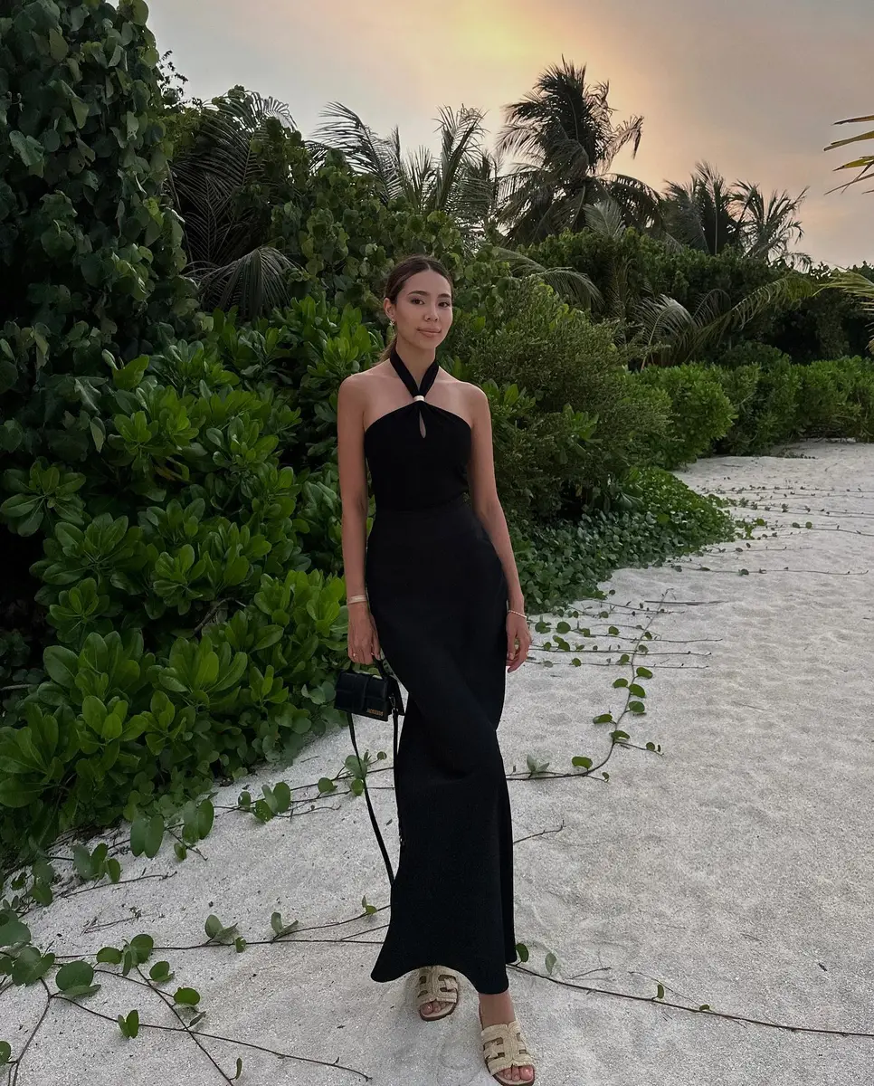 Gulnara escort in Hong Kong
