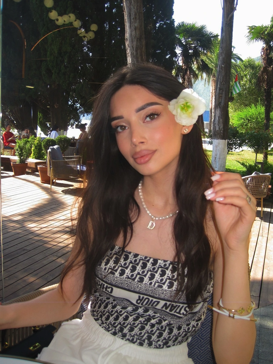 Gulzhibek escort in Hong Kong