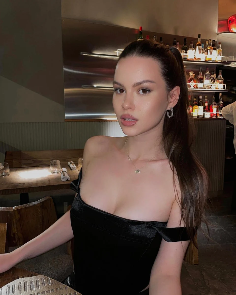 Katherine escort in Hong Kong
