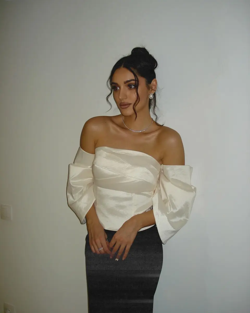 Laila escort in Hong Kong