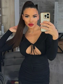 Lara escort in Hong Kong