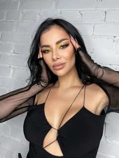 Liliana escort in Hong Kong