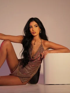 Loren escort in Hong Kong