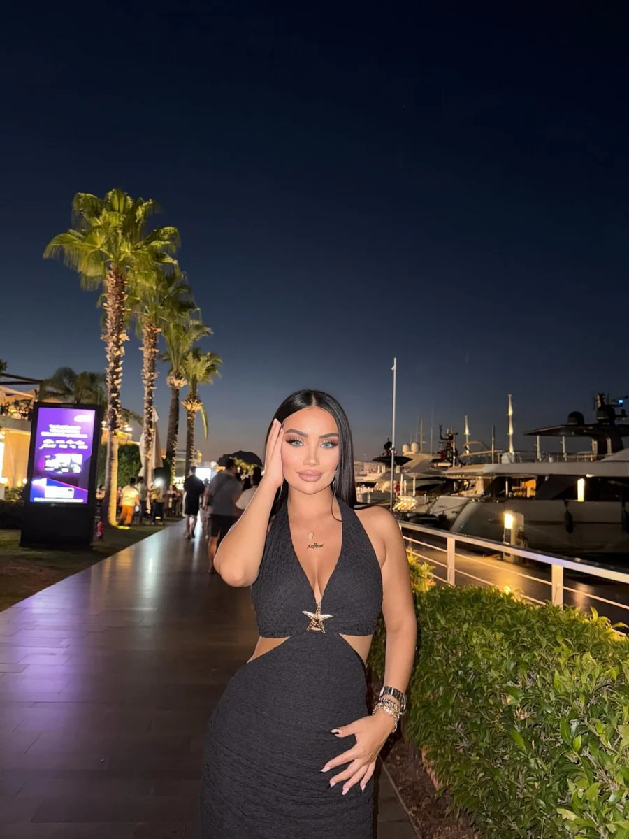 Lorraine escort in Hong Kong