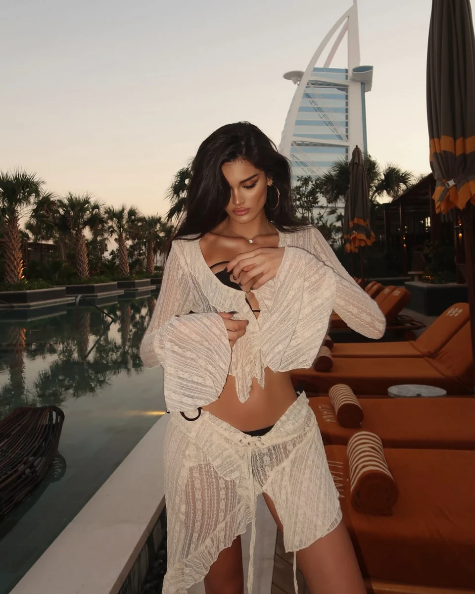 Madeline escort in Hong Kong
