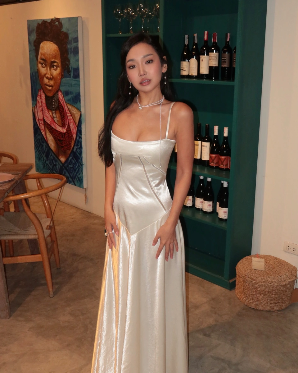 Magdalena escort in Hong Kong