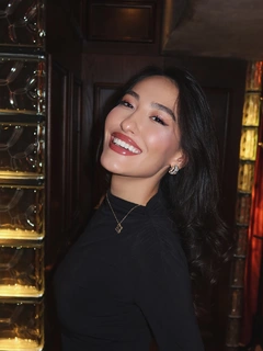 Nurgul escort in Hong Kong