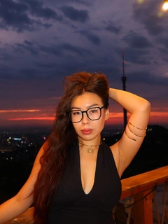 Raushan escort in Hong Kong