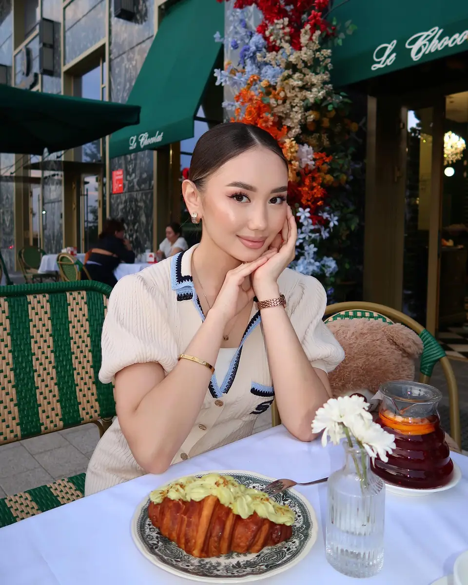 Samal escort in Hong Kong