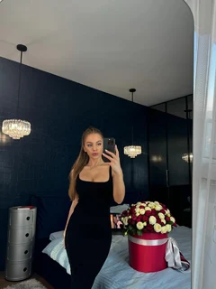 Scarlett escort in Hong Kong