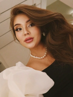 Shynar escort in Hong Kong