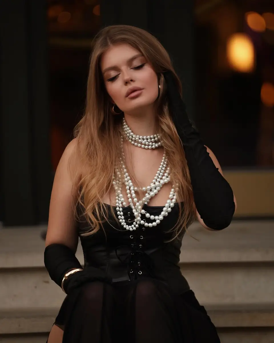 Simba escort in Hong Kong