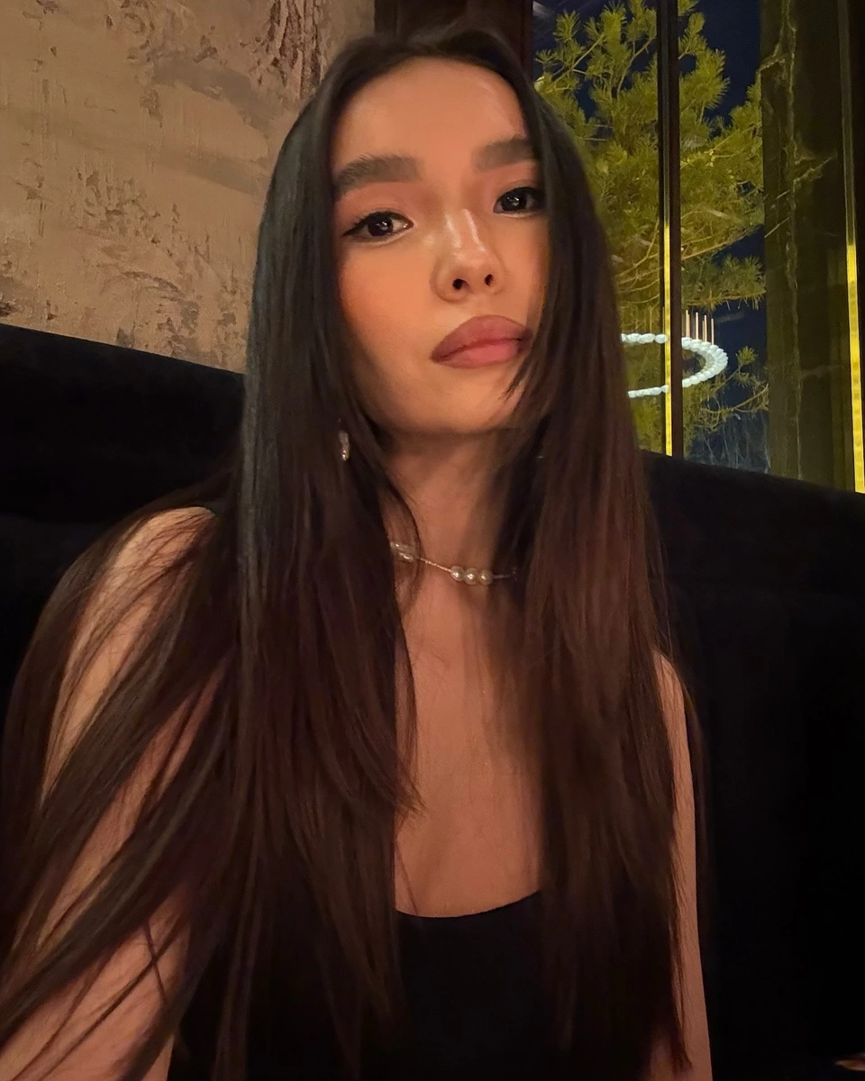 Zhanar escort in Hong Kong