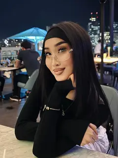 Zhanel escort in Hong Kong