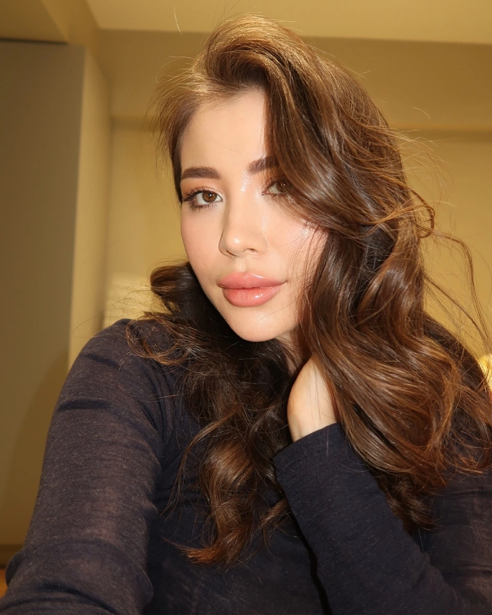 Zhanyl escort in Hong Kong