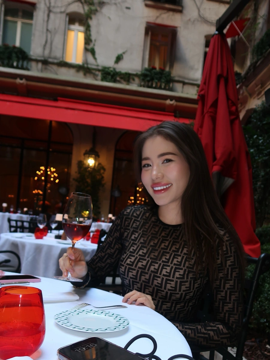 Zhanyl escort in Hong Kong